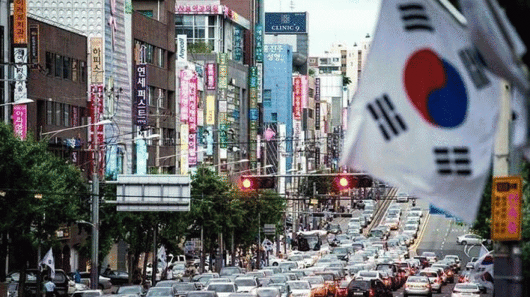 كوريا الجنوبية أول اقتصاد آسيوي رئيسي يرفع أسعار الفائدة