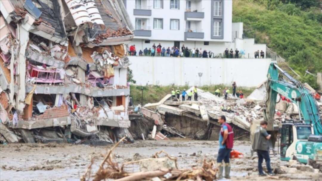 ضحايا الفيضانات في تركيا تصل إلى 57 شخصاً وعشرات المفقودين