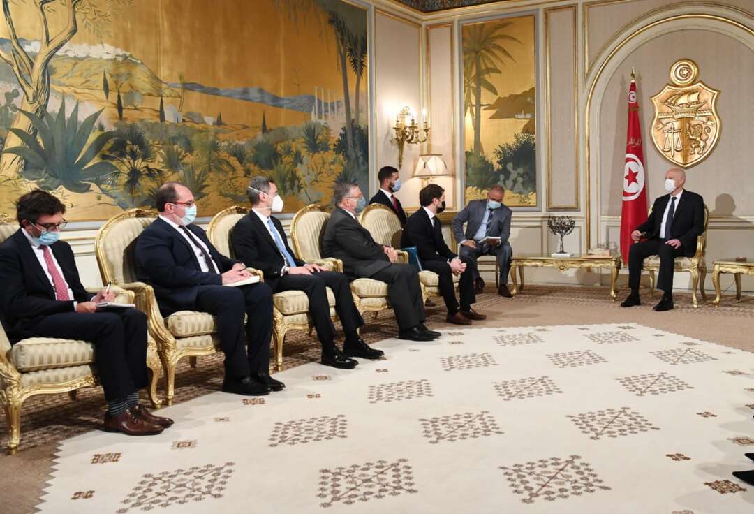 واشنطن للرئيس التونسي.. ضرورة تسريع عودة البلاد إلى المسار الديموقراطي
