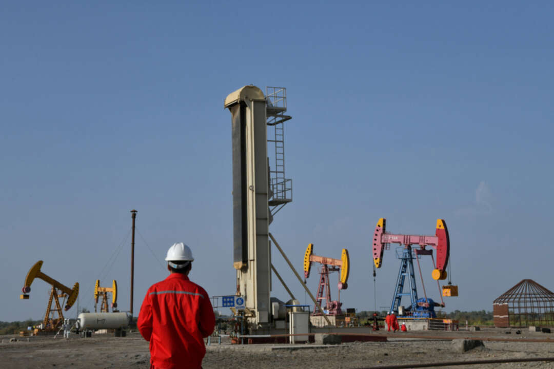 النفط إلى أكبر خسارة أسبوعية منذ شهور.. والصادرات الصينية تحافظ على زخمها
