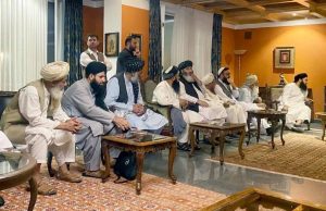حركة طالبان في اجتماع مع رئيس المجلس الأعلى للمصالحة الوطنية في أفغانستان عبد الله عبد الله. تويتر حساب رسمي.