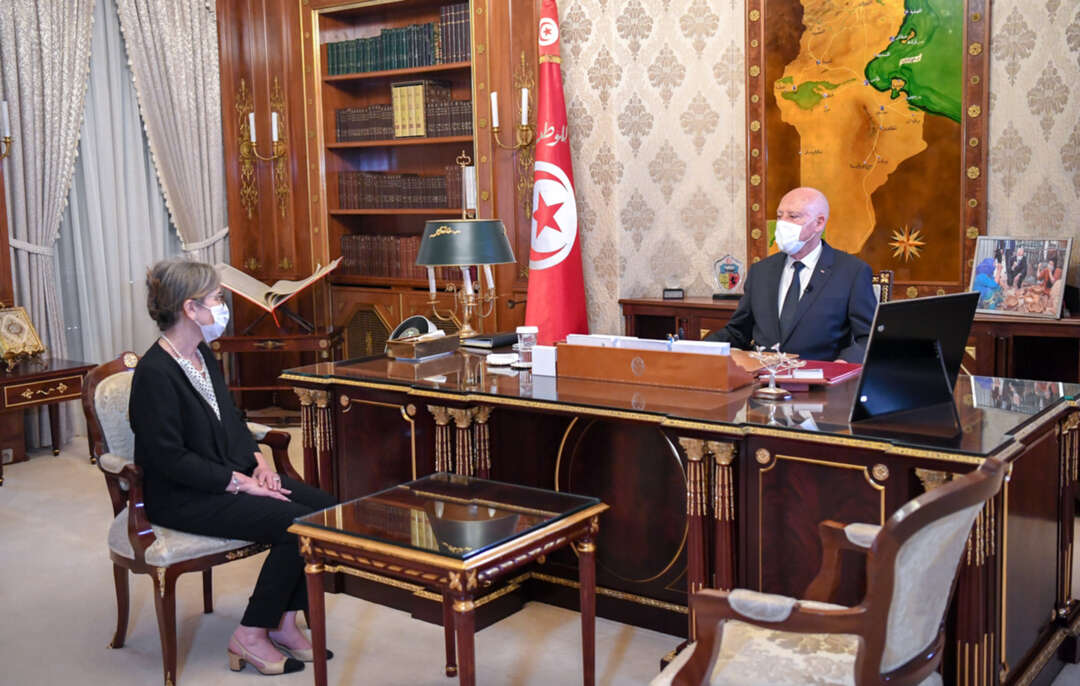 الرئيس التونسي يستبعد إجراء انتخابات في ثلاث شهور