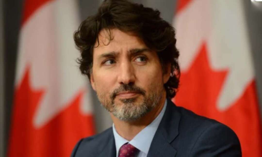 Canadian Prime Minister hit by stones during campaign stop