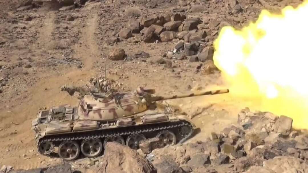 دبابة تابعة للجيش اليمني أثناء اشتباكات في غرب مأرب. المركز الإعلامي للقوات المسلحة اليمنية