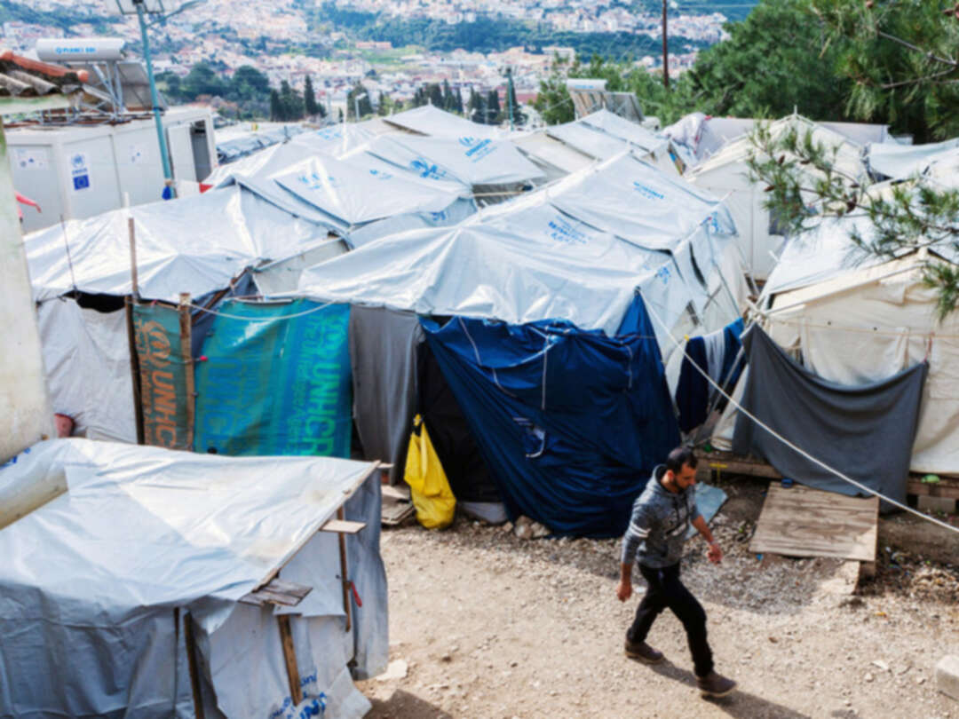 حريق ضخم بمخيم للاجئين السوريين في لبنان