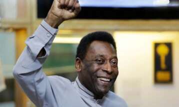 Pele to stay in hospital due to urinary tract infection