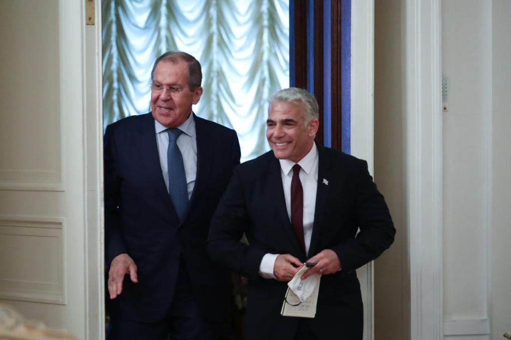 لقاء وزير الخارجية الإسرائيلي خلال زيارته روسيا مع ووزير الخارجية الروسي / تويتر