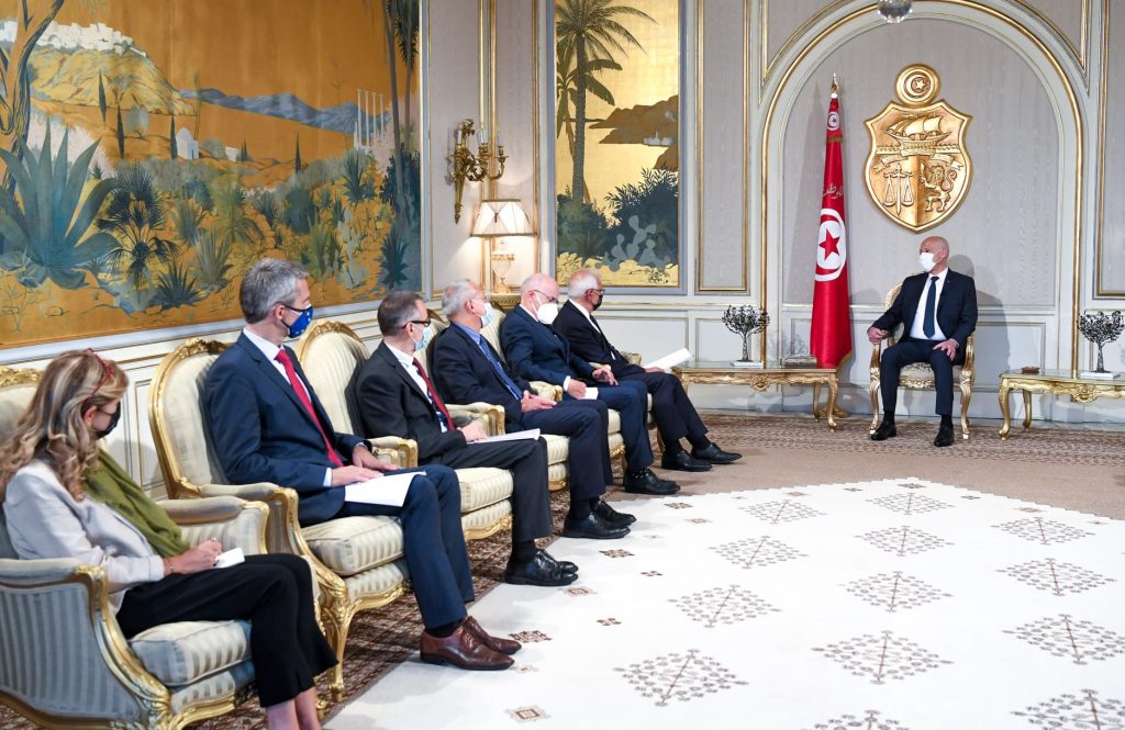 الرئيس التونسي لدى استقباله وفد الاتحاد الأوروبي/ الرئاسة التونسية تويتر