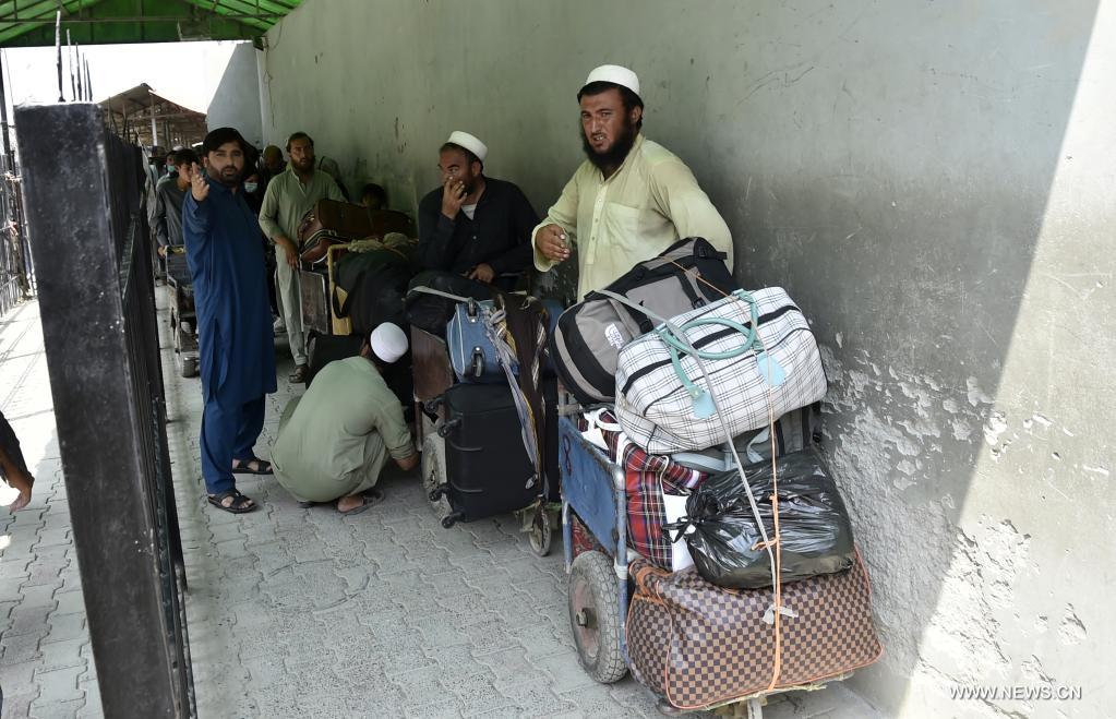 دويتشه فيله تعلن تمكن مراسليها من مغادرة أفغانستان نحو باكستان