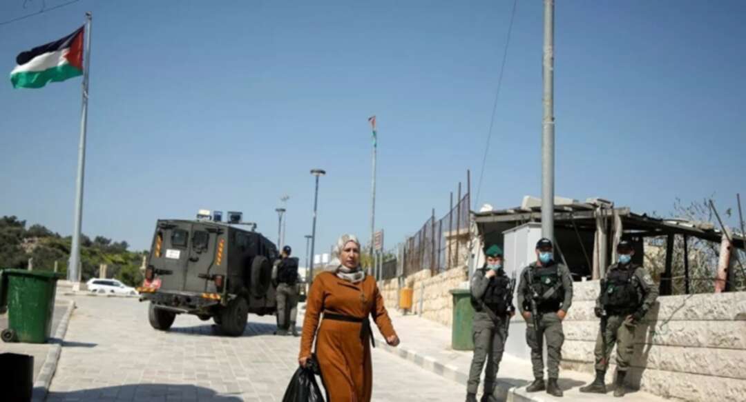 فلسطين.. العاملون في إسرائيل يضربون بسبب الحسابات البنكية