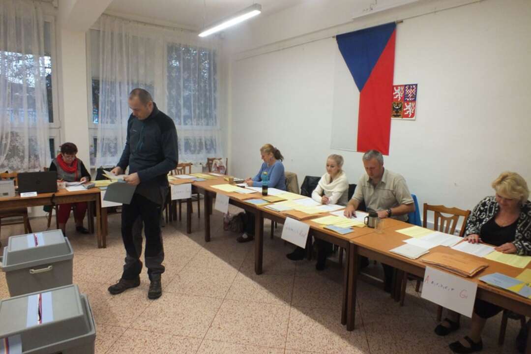 تحالف يمين الوسط في التشيك يحصد أغلبية برلمانية... الشيوعي خارج البرلمان لأول مرة منذ 1948