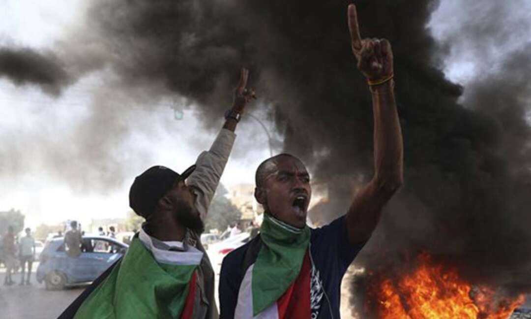 غضب متواصل في السودان والجيش الانقلابي يطلق الغاز المسيل للدموع