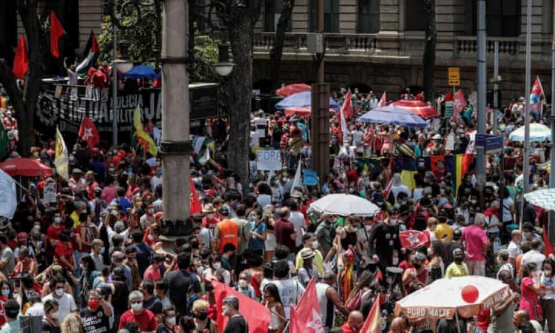 البرازيليون في الساحات للمطالبة بعزل الرئيس بولسونارو