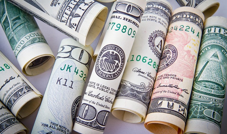 Dollars-Money/Pixabay