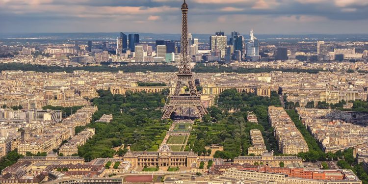 France-Eiffel tower/Pixabay