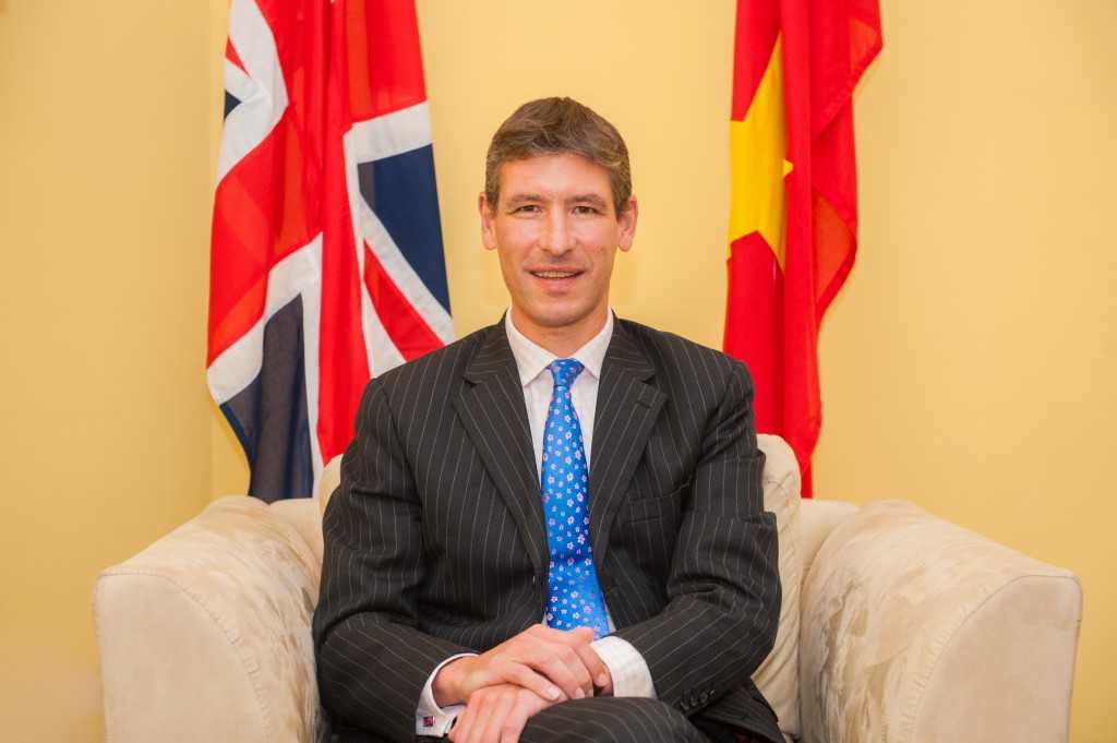 سفير بريطانيا لدى السودان جايلز ليفر/ مواقع سودانية