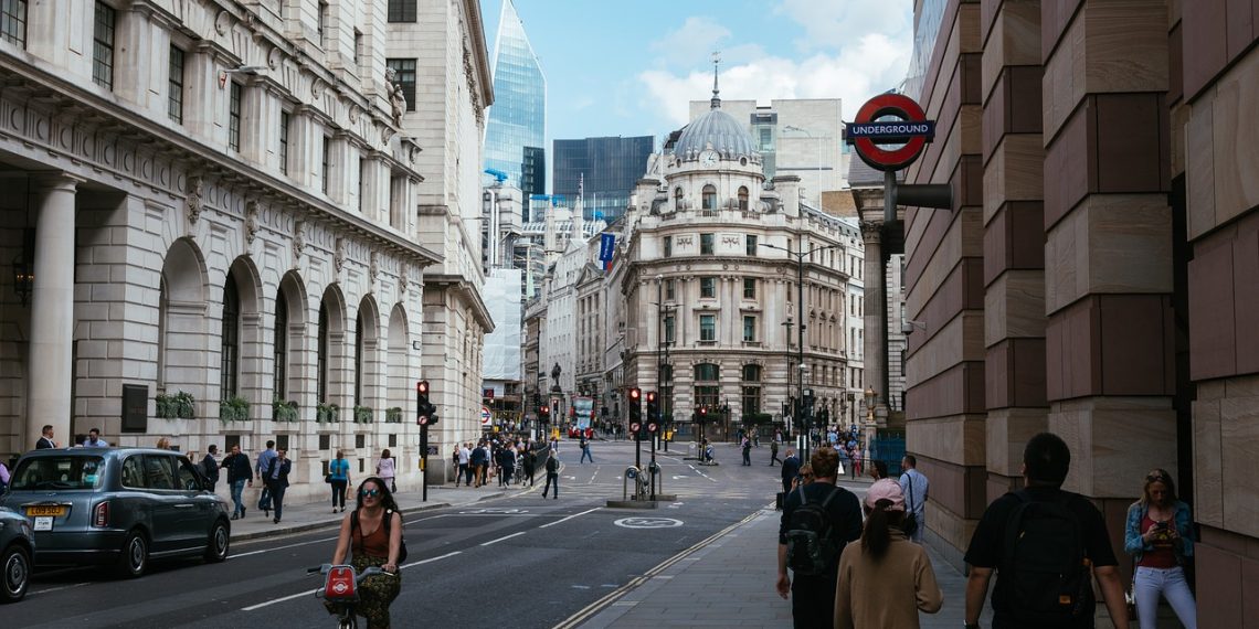 UK-London-Bank/Pixabay