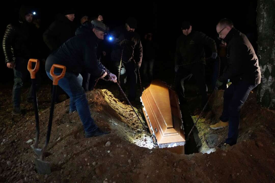 مراسم دفن لأول مهاجر سوري على الحدود البولندية