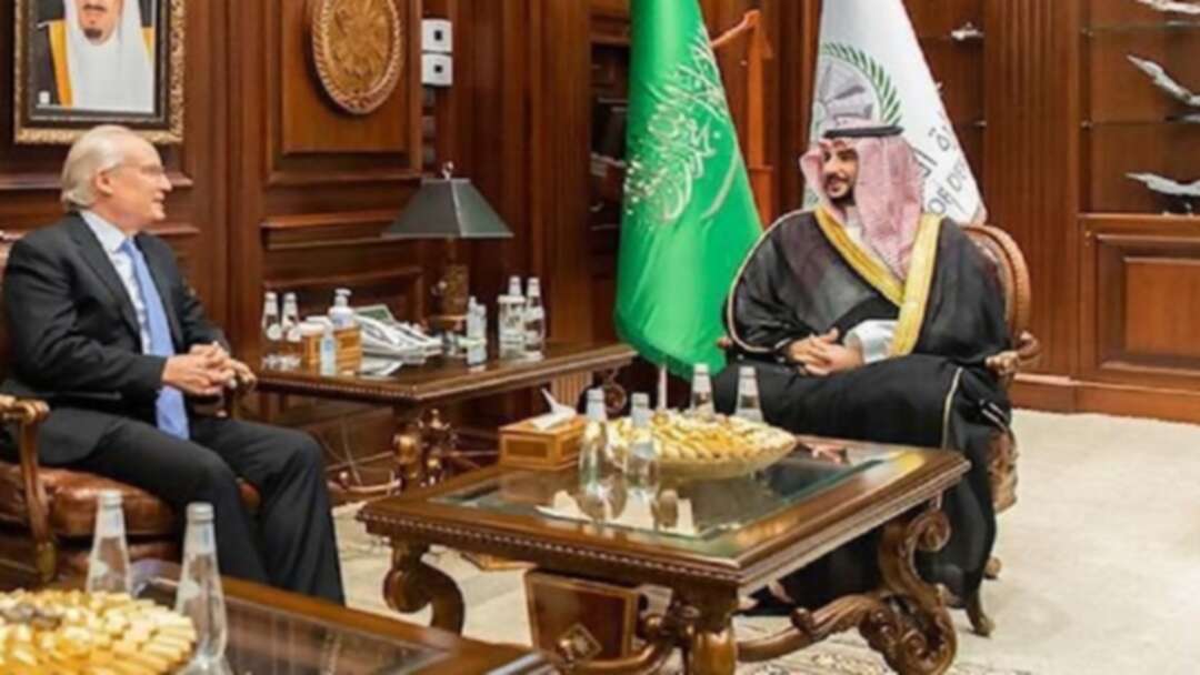 لقاء في الرياض بين نائب وزير الدفاع السعودي ومبعوث واشنطن لليمن