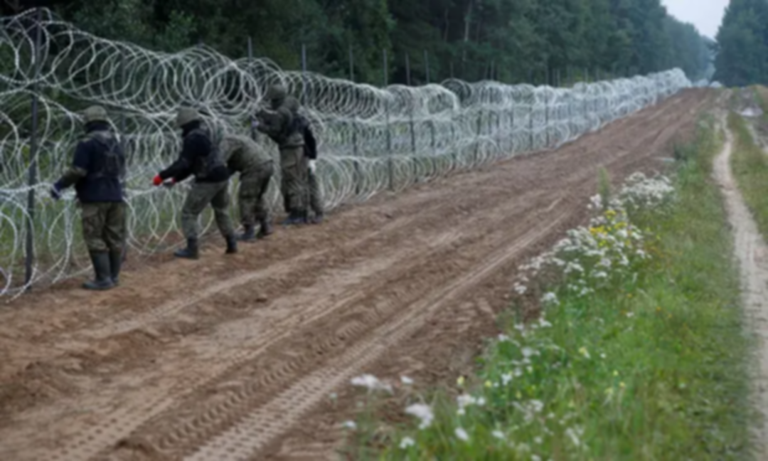 Britain to send 140 military engineers to Poland to provide support at border with Belarus