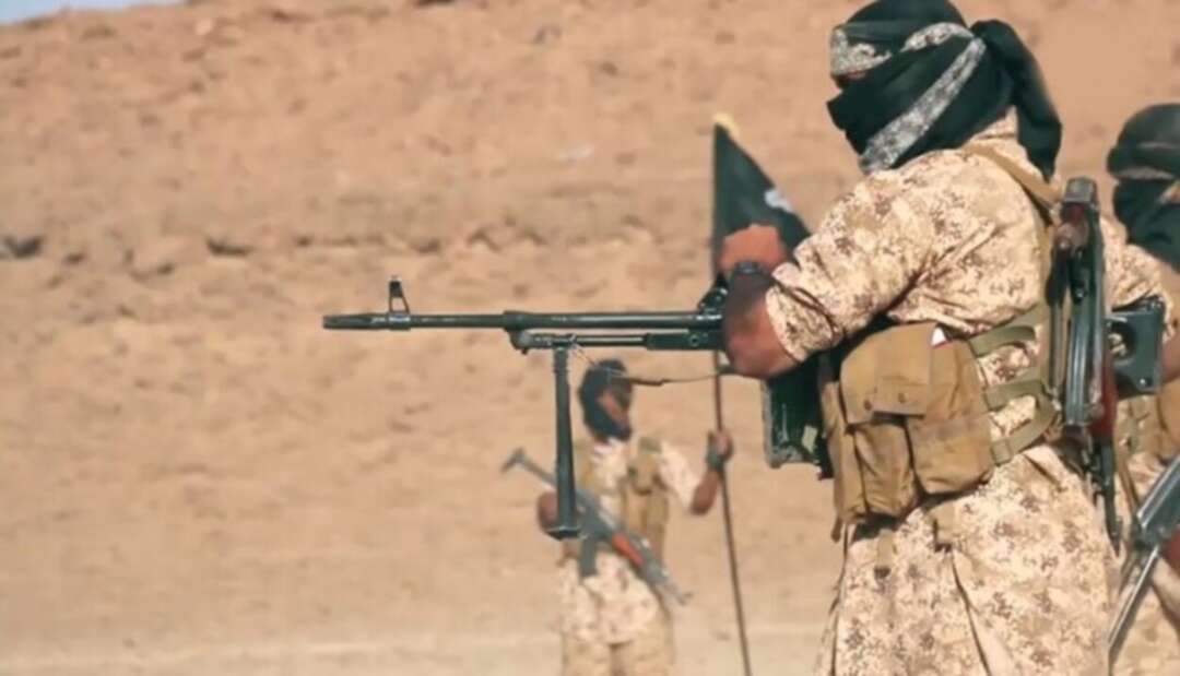 داعش يشن هجوماً مفاجئاً على قوات النظام السوري في البادية