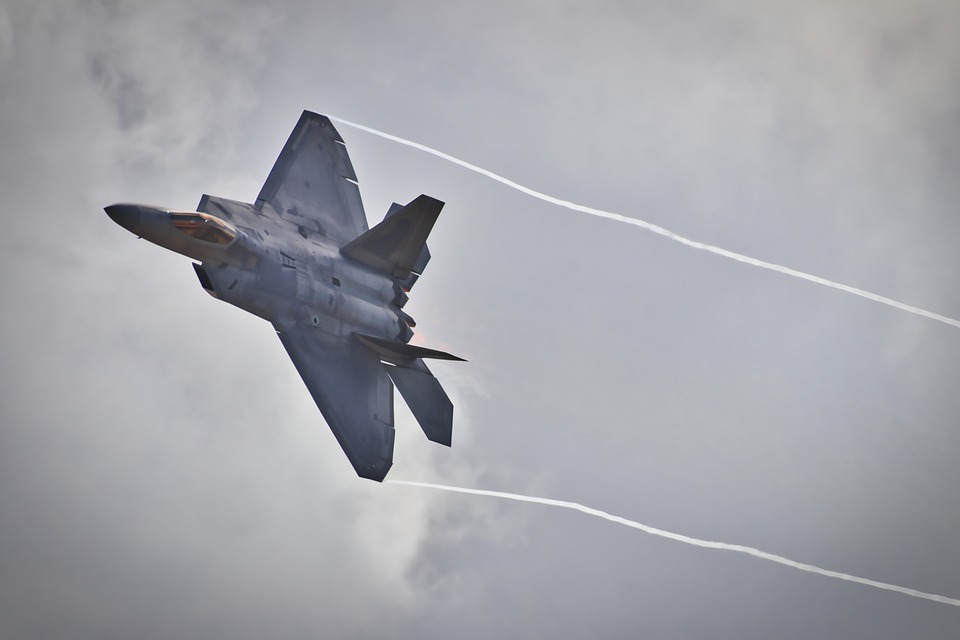 Military air strike/Pixabay
