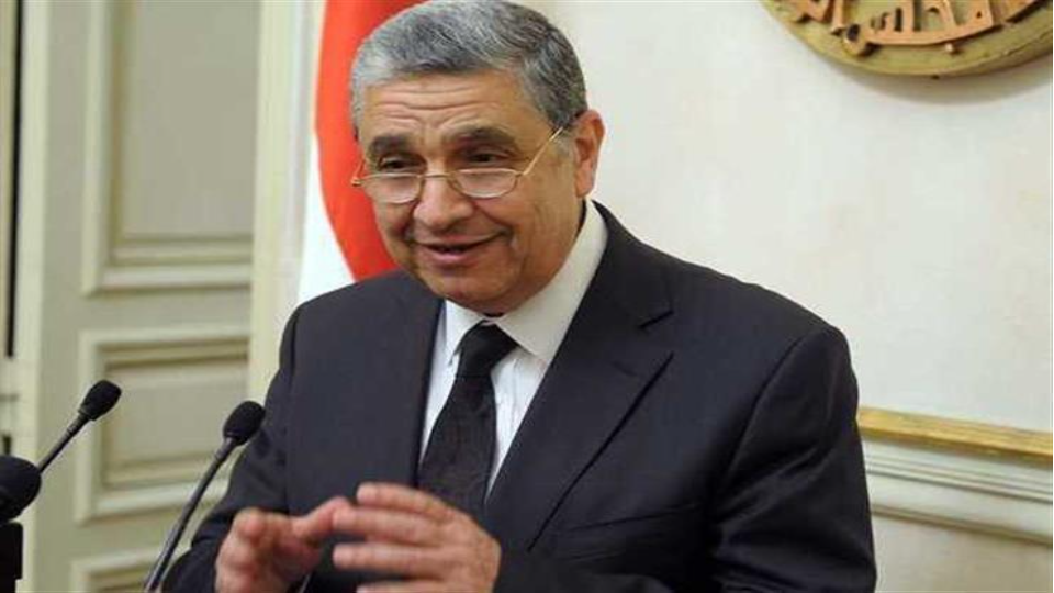 وزير الكهرباء والطاقة المتجددة في مصر محمد شاكر/ أرشيفية