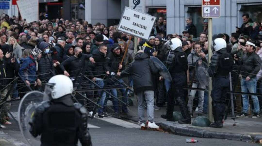 في بلجيكا.. المتظاهرون يلجئون للعنف ضد إجراءات مواجهة كورونا