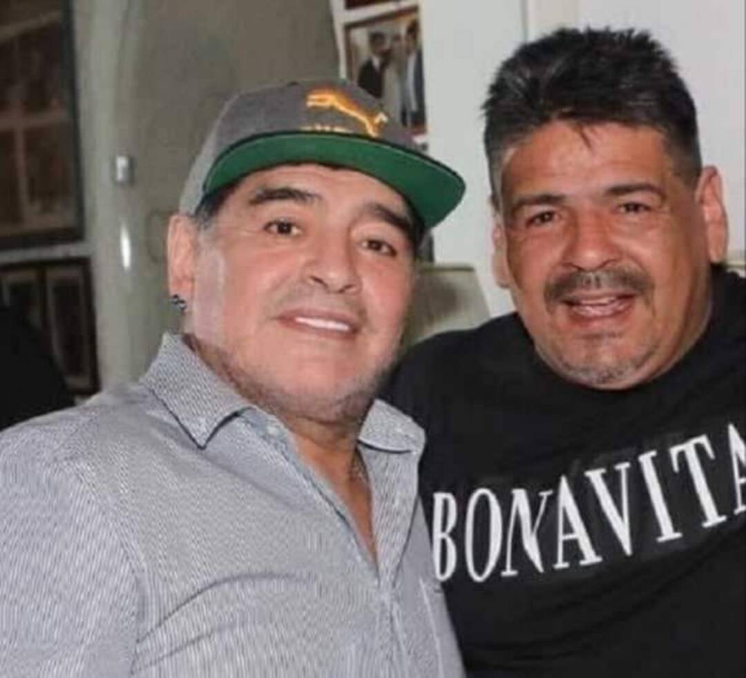 Diego Maradona and his brother Hugo Maradona/Facebook page