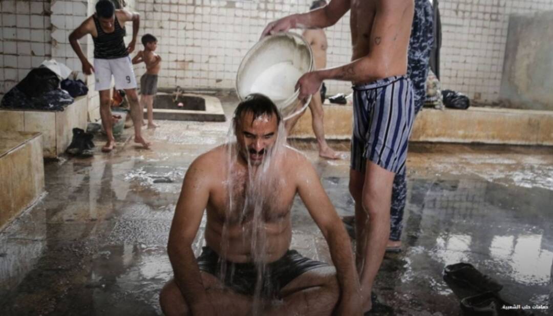السوريون يبحثون عن حمامات السوق.. 