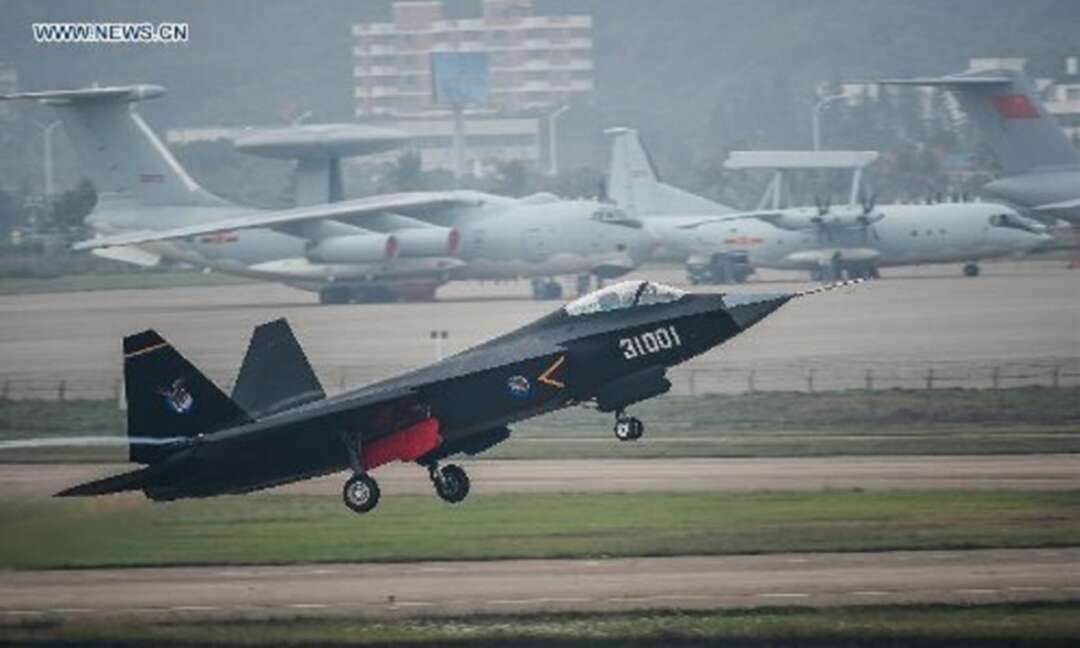 10 طائرات صينية تعبر خط المنتصف بمضيق تايوان