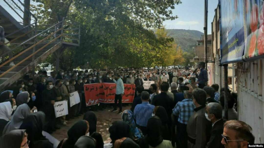 معلمو إيران لليوم الثالث على التوالي... تظاهرات ووقفات مطلبية في 40 مدينة