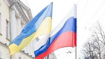 صحيفة تتحدث عن صفقة قد تؤدي لانسحاب روسيا من أوكرانيا