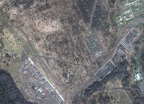 صور فضائية تظهر تعزيزات مستمرة لروسيا بالقرب من أوكرانيا