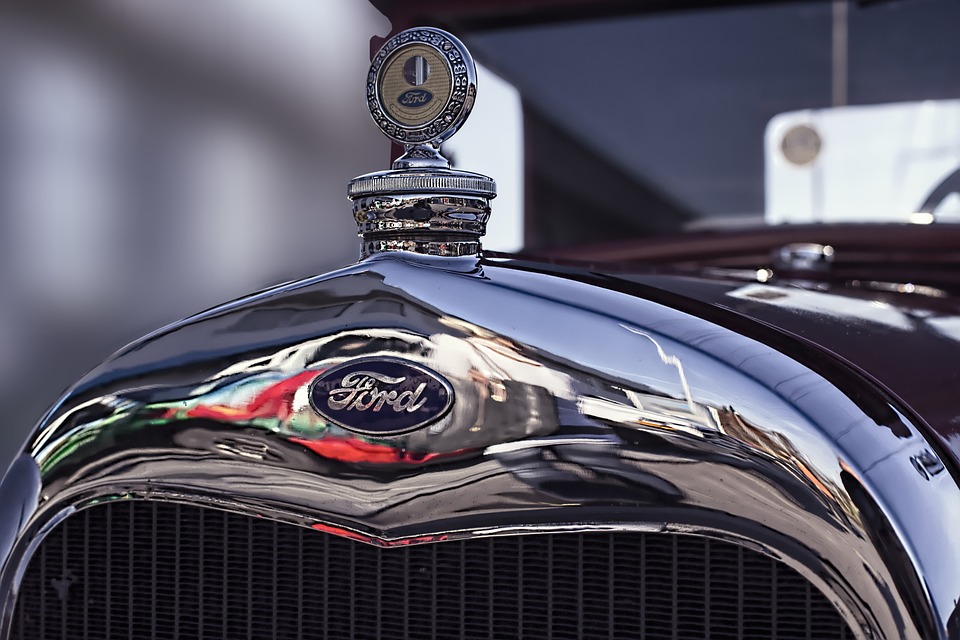 Oldies Ford-Antique car/Pixabay