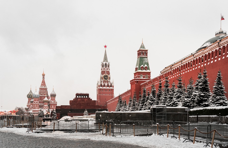 Russia-Saint Basil's Cathedral-Moscow-Red Square-Kremlin/Pixabay