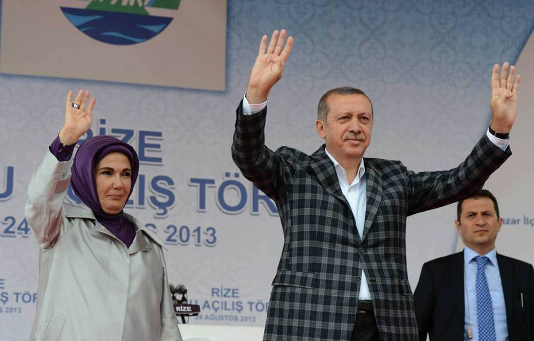 الإعلان عن إصابة أردوغان وزوجته بمتحور أوميكرون