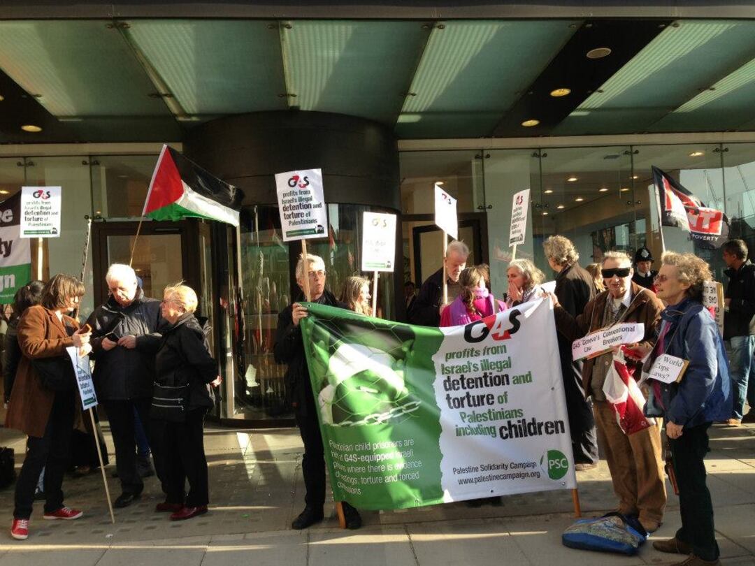 G4S demonstration with the ever amazing and inspiring Diana Neslen from Jews for Justice for Palestinians/Facebook page