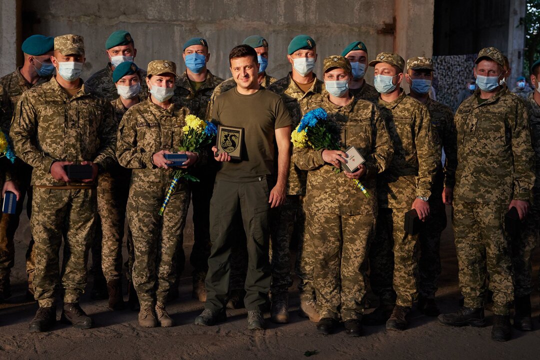 Volodymyr Zelensky urges the world to protest against Russian invasion of Ukraine