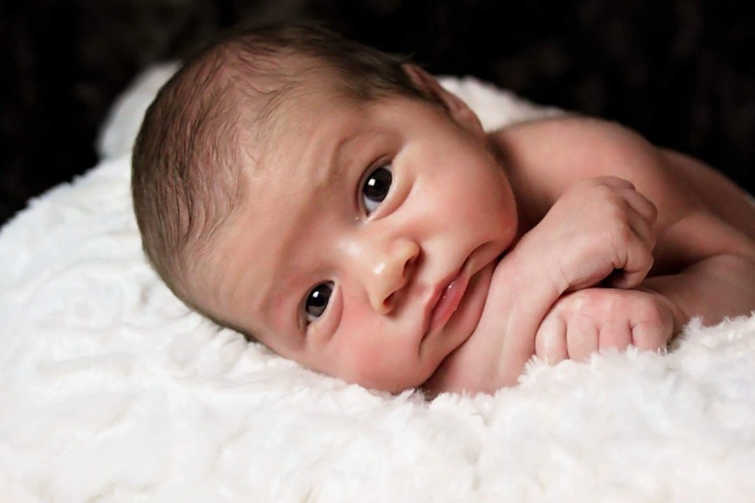 Newborn baby/Pixabay