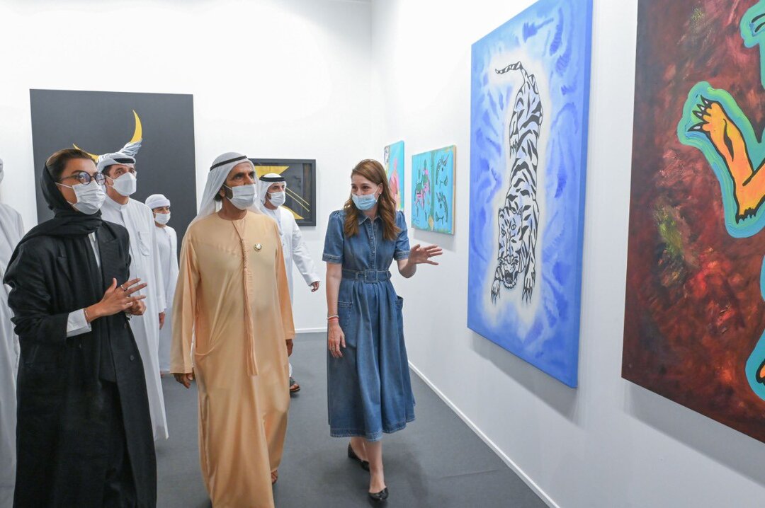 محمد بن راشد آل مكتوم أمير دبي يزور معرض آرت دبي