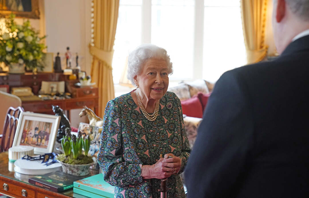 Queen Elizabeth complains about mobility issues during engagements