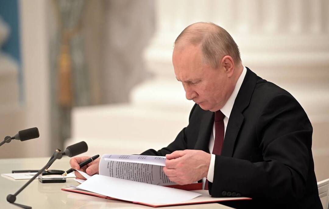بعد توقيع معاهدات.. لروسيا الحق في بناء قواعد عسكرية شرق أوكرانيا