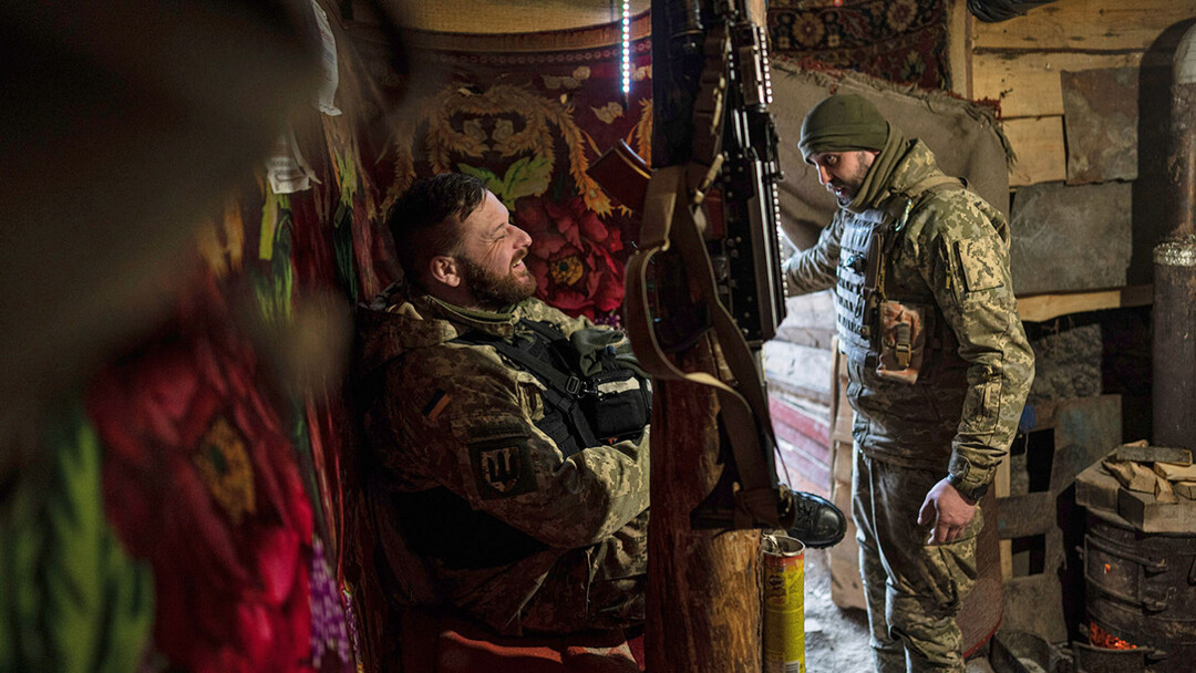 جنود أوكرانيون على الجبهة الشرقية في البلاد. تاس/أ ب