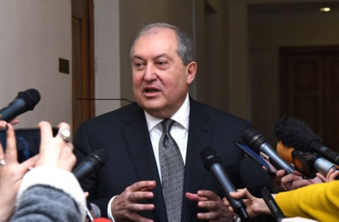 رئيس أرمينيا يستقيل لأنه غير مؤثر