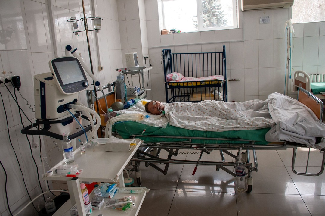 Health Ministry of Ukraine, March 21: Since Feb 24, Russian forces have killed 6 doctors and 16 more were injured. 43 ambulances and 135 hospitals were fired by the Russian army. Currently, 9 Ukrainian hospitals have been completely destroyed (File photo: Euromaidan Press)