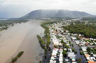 إخلاء الآلاف بسبب أسوأ فيضانات منذ عقود تضرب أستراليا
