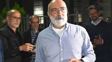 الكاتب التركي أحمد ألتان: اختار السجن بدلاً من المنفى