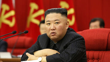 كيم جونغ أون يدعو لإنتاج المزيد من الأسلحة النووية