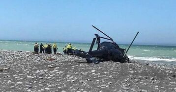 سقوط مروحية في شاطئ ميامي ( فيديو)